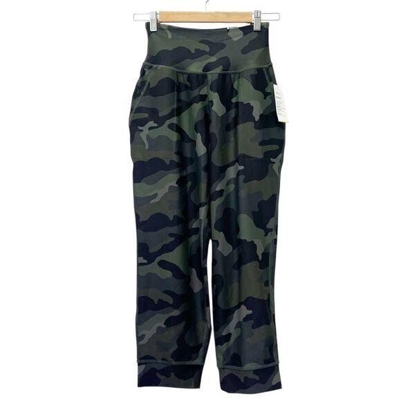 NWT Old Navy Active Powersoft Jogger Size Small Olive Camo Crop High Rise Go-Dry - Picture 2 of 13